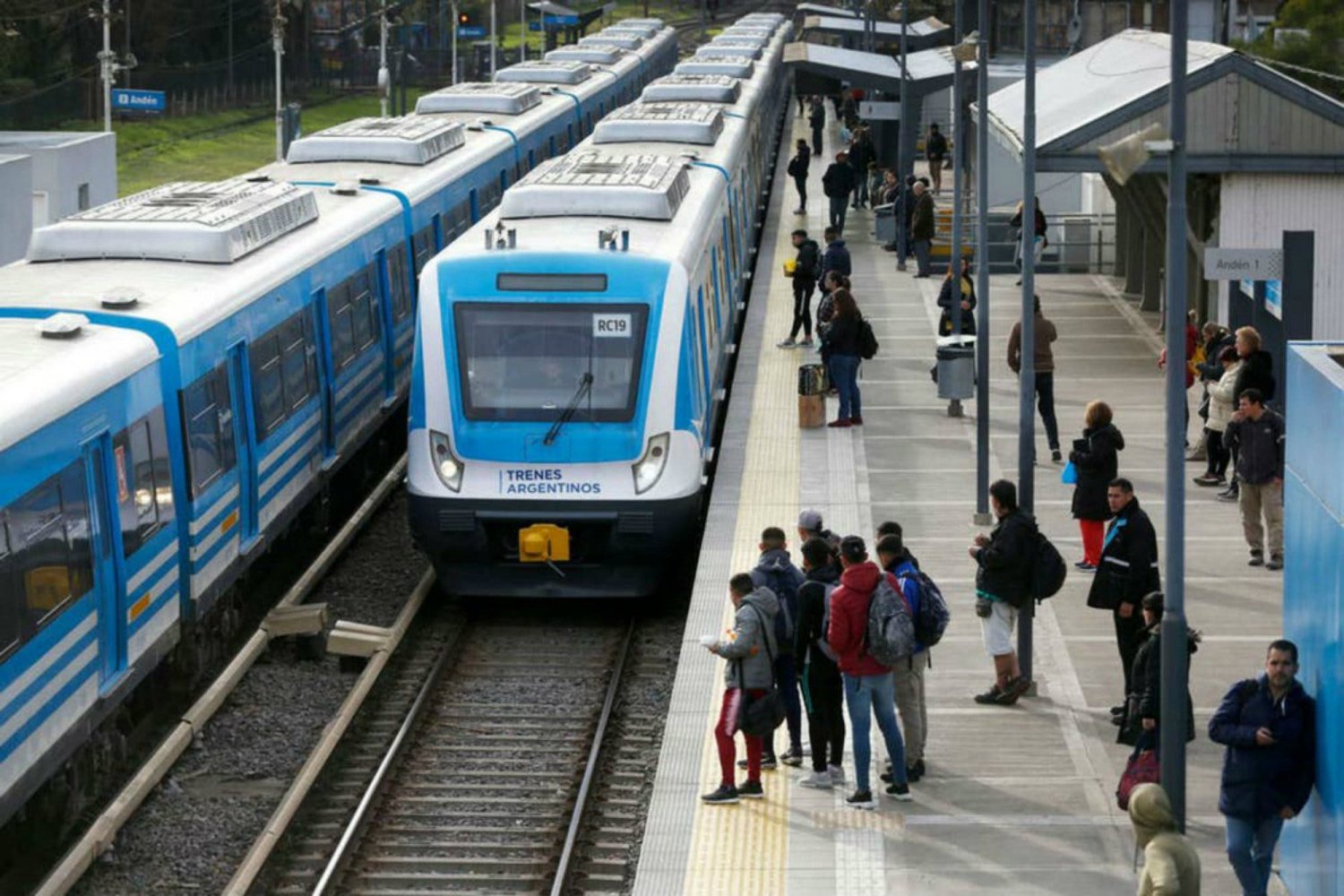 ¿Qué opinan los pasajeros del tren Sarmiento frente al coronavirus? 