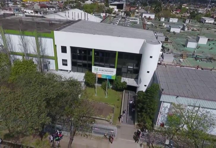 Estudiantes de la UNAHUR podrían fabricar válvulas para respiradores de emergencia y alcohol en gel