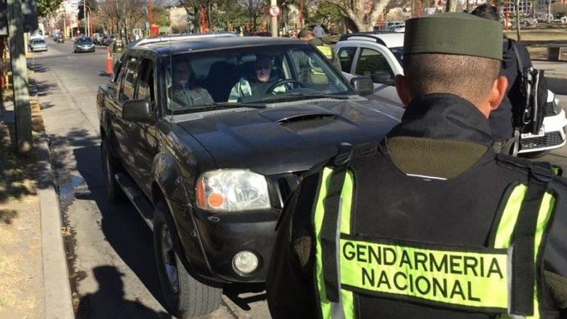 Neuquén: Gendarmería detuvo a persona con problemas respiratorios en un espacio reducido