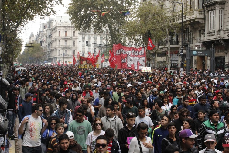 Hablemos del faso: masiva movilización en Argentina