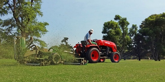 Countries de Pilar: el intendente Achával declaró que los jardineros solo trabajaran en espacios comunes