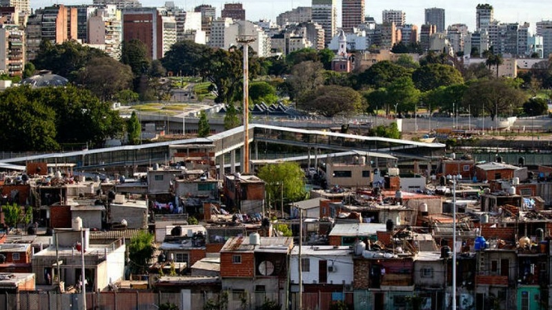 Vivir afuera, una mirada desde el conurbano