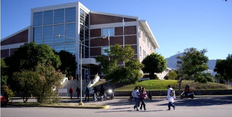 Estudiante salteña en La Rioja le responde a Sáenz: “Si no nos organizábamos ni se comunicaban”