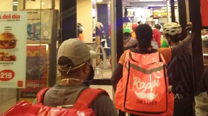 Impactantes imágenes en McDonald's: desastrosa apertura de locales en plena cuarentena