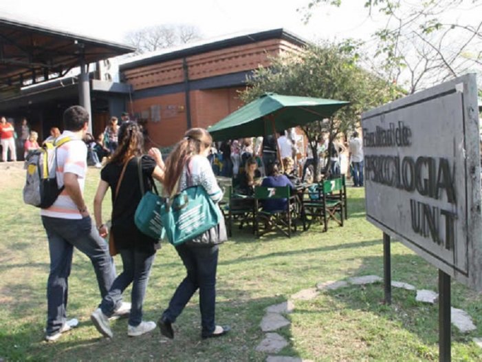 La Facultad de Psicología de la UNT se niega a formar estudiantes para intervenir en la pandemia