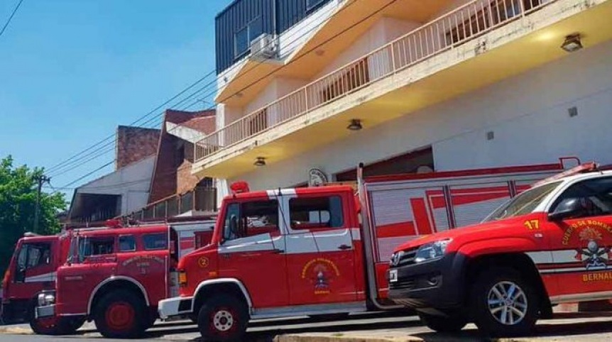 Hacen lo que quieren: Movistar les cortó el teléfono a los bomberos de Bernal