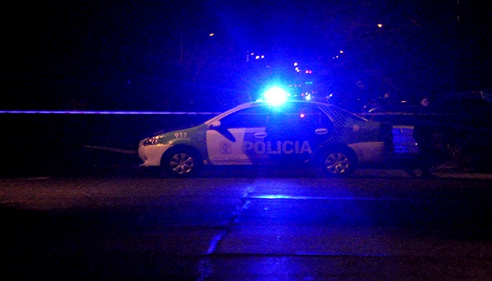 Mar del Plata: la Policía simula fusilamiento contra dos jóvenes