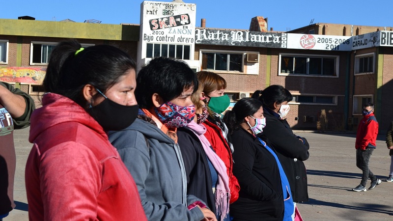 Fábricas recuperadas: obreras textiles aportan al fondo de lucha de Zanon