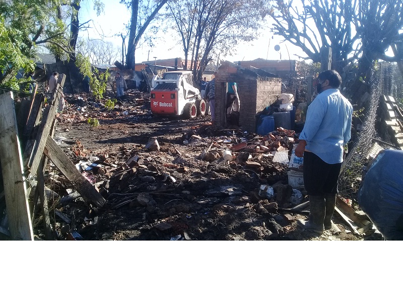 Incendio en el barrio La Esperanza en Tres de Febrero