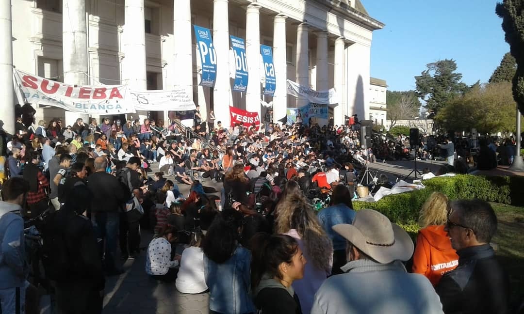 Bahía Blanca: Una invitación para la organización estudiantil frente a la crisis