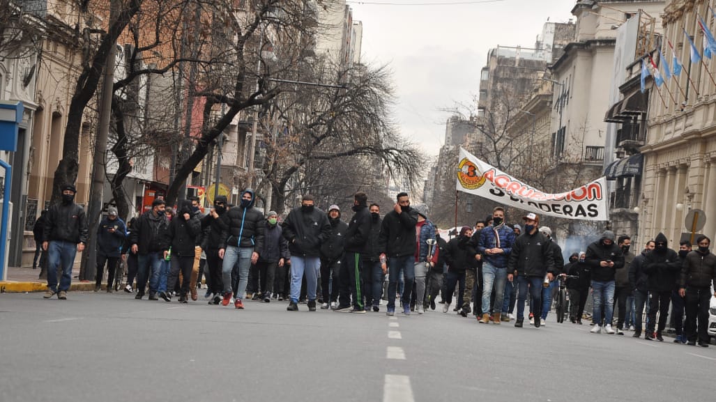 Córdoba, la lucha de los choferes de UTA le puso un freno a Llaryora, pero se podía ir por más