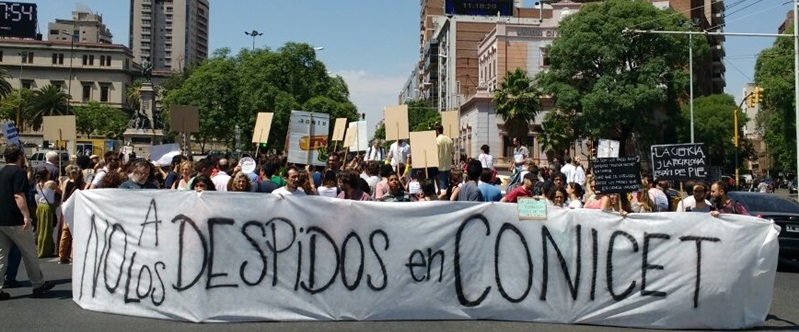 Despidos en el Conicet: 1500 científicos y científicas podrían quedar en la calle