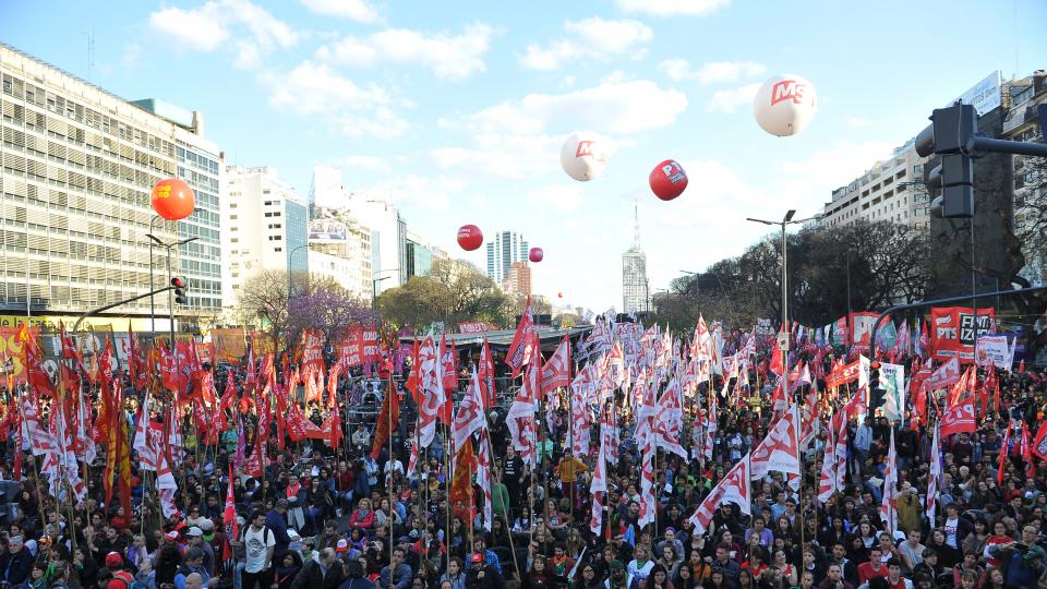 Vamos por encuentros abiertos de la izquierda junto a miles de estudiantes en todo el país