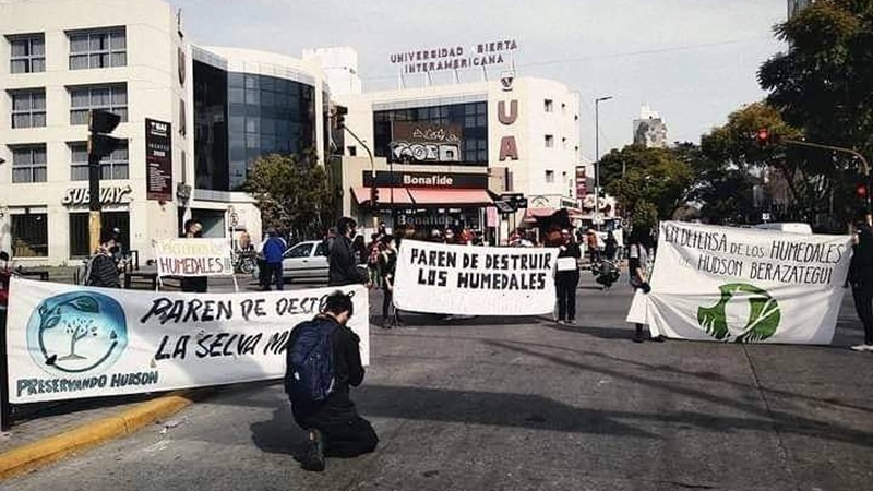 Protestaron en Berazategui en defensa de los humedales de Hudson: "Que se declare reserva ya"