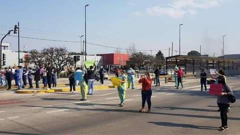 Florencio Varela: protesta de trabajadores del Hospital El Cruce