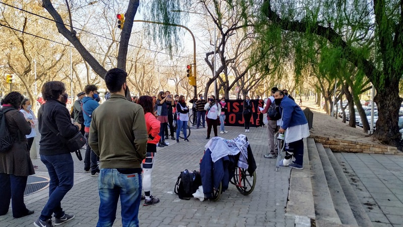 En Mendoza, trabajadores de la educación suplentes exigen la emisión de bonos de puntaje