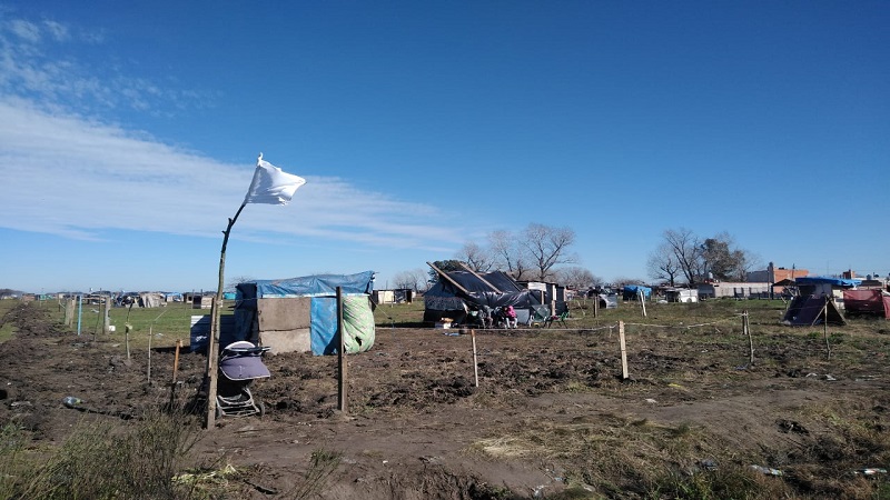 Toma de tierras en Guernica: la Justicia ordenó el desalojo de las 3500 familias que ocupan el predio