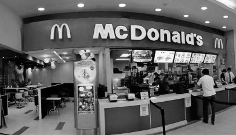 "Te dicen que McDonald's es un buen lugar para tu primer empleo, de más está decir que no es así"