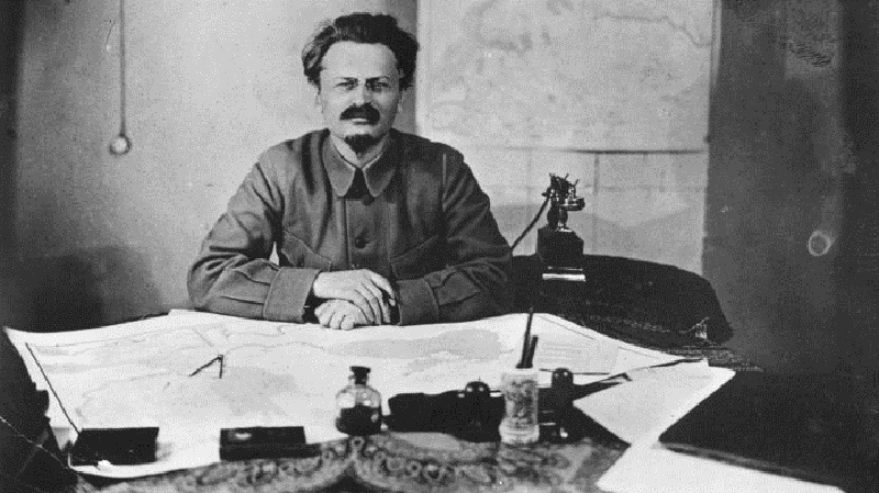 Trotsky y la radio