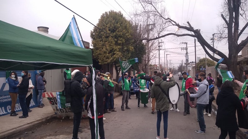 Jornada de protesta por la reapertura del Centro de Salud Mental de Villa El Libertador 