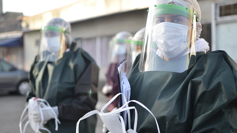 Trabajadores de la salud: entre la sobrecarga de trabajo, sueldos bajos y sin licencias