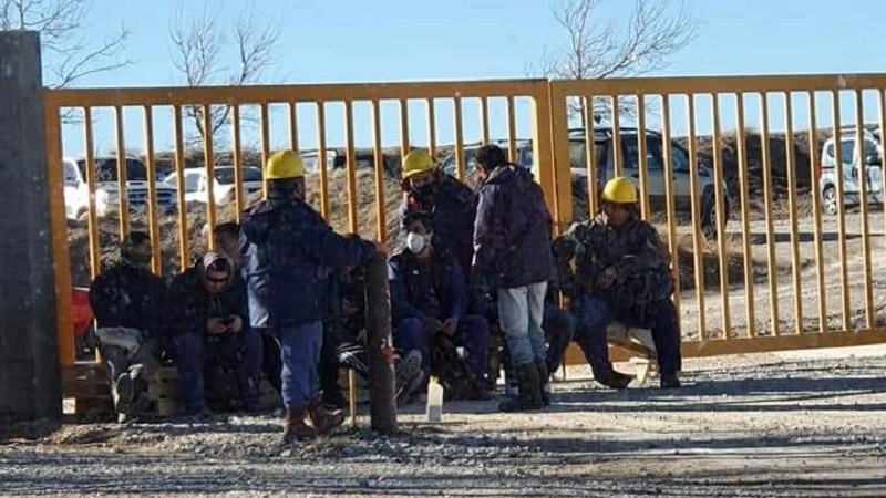 Trabajadores de la minera Ambar de Zapala ocupan fábrica contra cierre y despidos