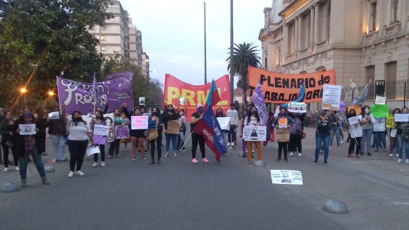 El grito #NiUnaMenos se escuchó en diferentes puntos de Jujuy