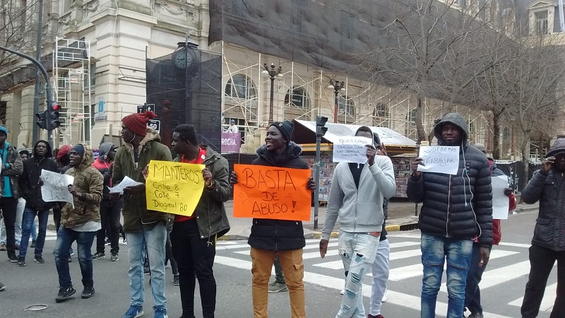 Garro ataca a los trabajadores informales con una campaña racista y xenófoba 