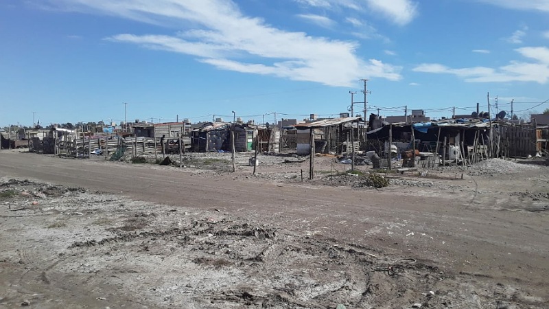 Viedma: entrega solidaria de colecta por las familias sin vivienda