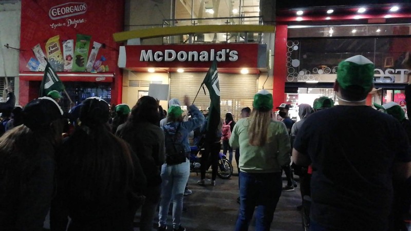 Trabajadores de McDonald's: "Unidos podemos ganarle a la empresa"