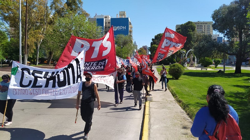  El Centro de Estudiantes de Humanidades se movilizó en repudio a la represión en Guernica 