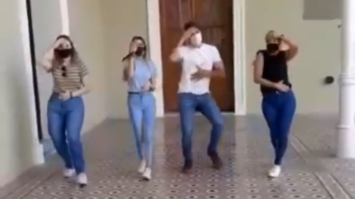 San Nicolás: Passaglia bailando en el Titanic