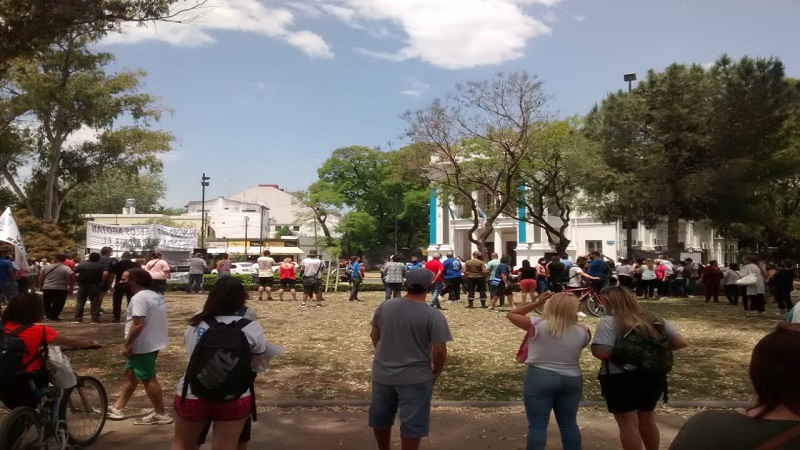 Paro y movilización de trabajadores municipales de Brown 