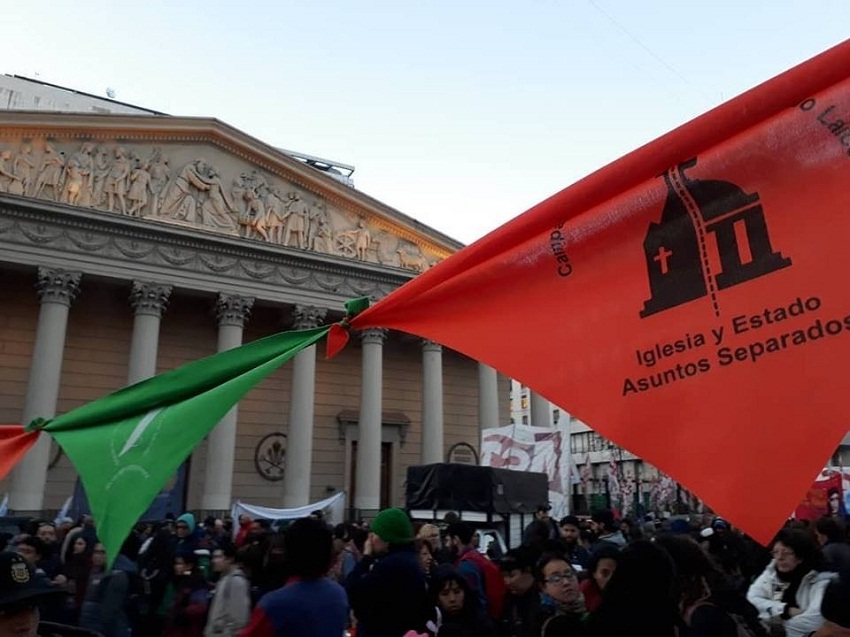 Mendoza: Repudio al fallo de la corte que habilita celebrar misas en las escuelas públicas