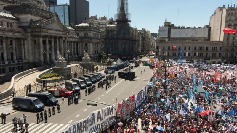 Crónica de un jubilado del INTI: “Que no se repita la tragedia griega en Argentina”