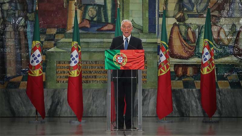 El conservador Rebelo de Sousa es reelegido presidente de Portugal y crece la extrema derecha 