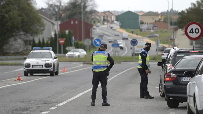 Europa endurece la represión como única receta contra el avance de la pandemia