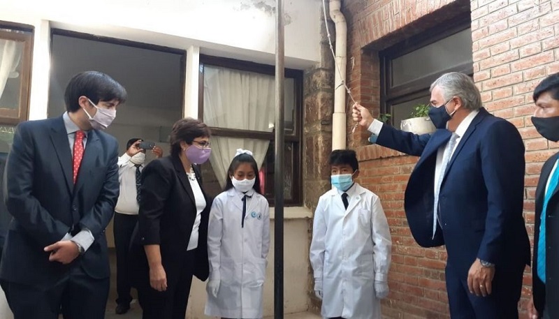 Dios los cría: en Jujuy un cura inauguró la vuelta a clases con Morales y Calsina