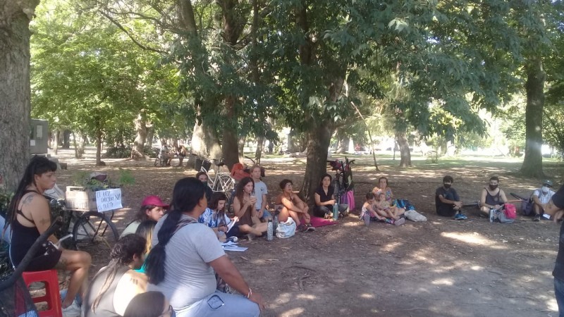 La Plata: artesanos del Parque Saavedra marcharán al municipio en defensa de su trabajo