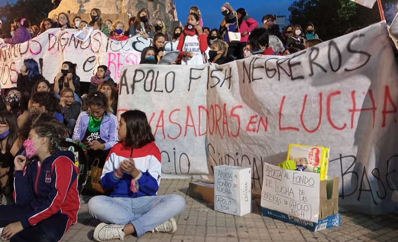 Mar del Plata: envasadoras despedidas de Apolo Fish movilizaron el 8M