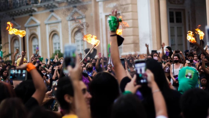 “Feministas violentas”: la misoginia de Cargnello contra el movimiento de mujeres de Salta