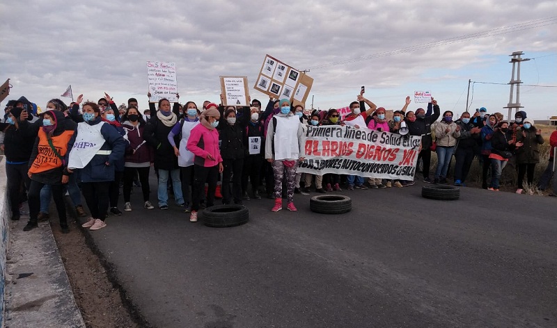 El corte de trabajadores de salud de Neuquén en Arroyito en imágenes