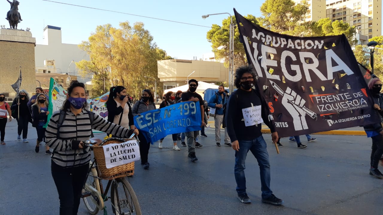 Trabajadores de la educación movilizaron en Neuquén por salud