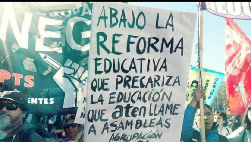 Aprovechan la pandemia para avanzar con la reforma educativa y laboral en Neuquén