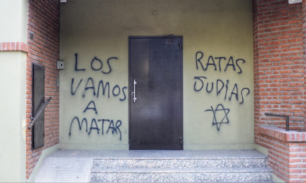 Pintadas antisemitas en la Asociación Israelita de Bahía Blanca