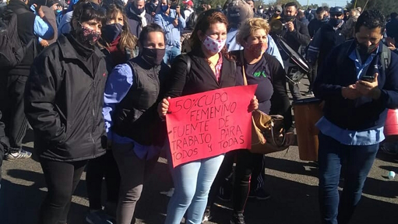 La pelea por el cupo laboral femenino en el transporte continúa