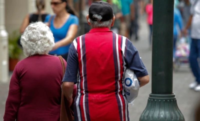 Ataques a pensiones en reforma al IVM apoyada por el Gobierno