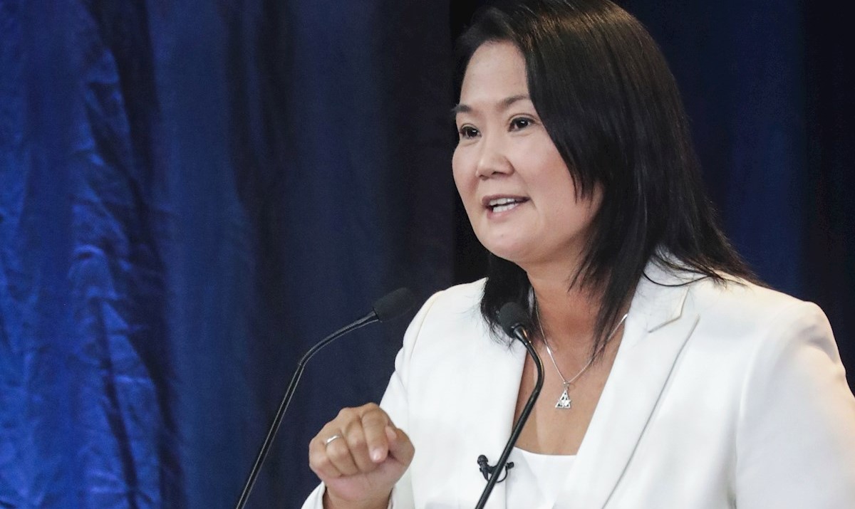 Keiko Fujimori juró por la democracia ante Vargas Llosa y el golpista venezolano Leopoldo López 