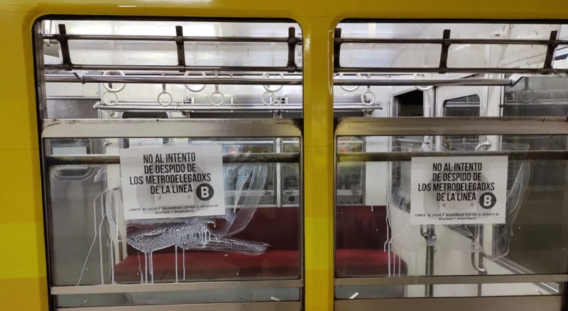 Subte: la línea B amaneció empapelada contra los desafueros a los metrodelegados