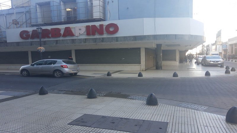 Garbarino también cerró sus puertas en San Nicolás.